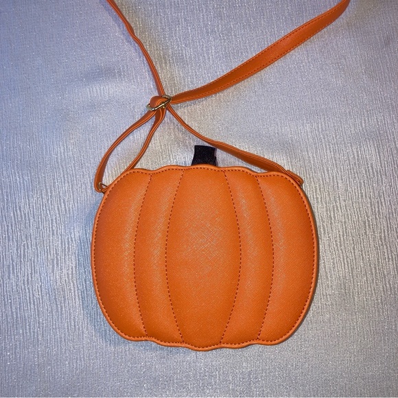 Orange Pumpkin Jack-O-Lantern Crossbody Bag - Picture 4 of 5